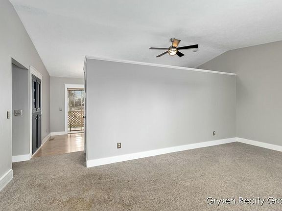 5th image of 3266 Lombard St SW