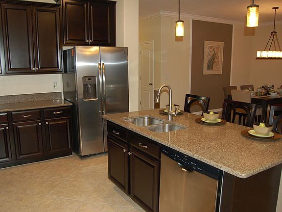 2nd image of 1664 Thetford Cir