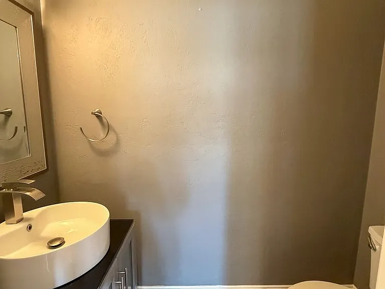 2915 SW 35th Pl #101 — Photo 11