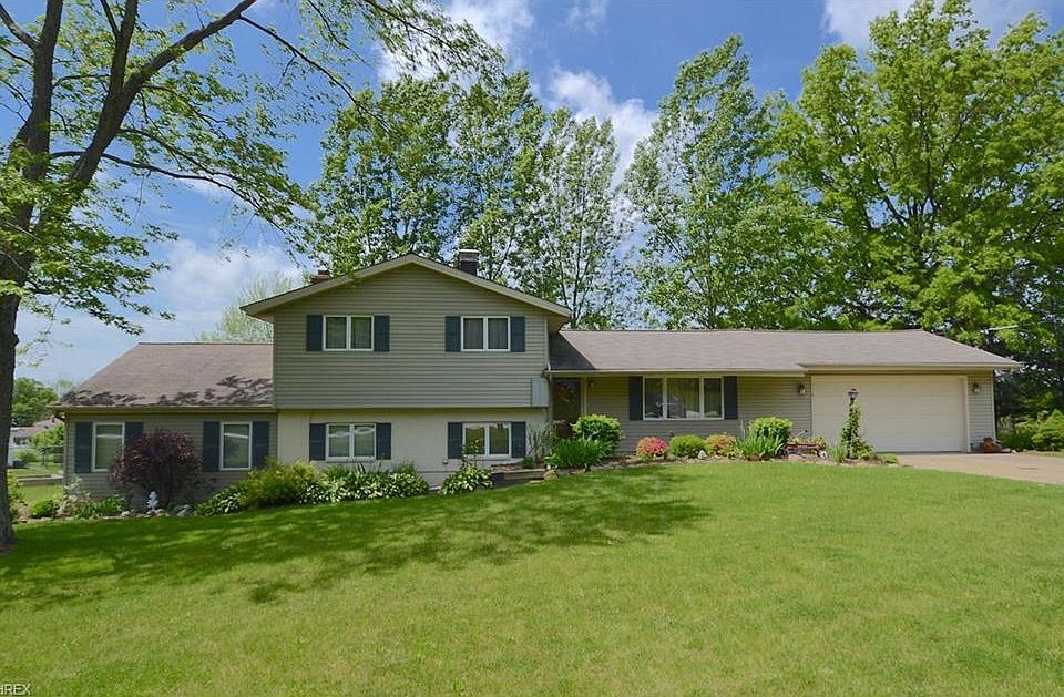 1st image of 930 Iroquois Run