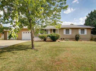 628 Michael Rd, Newton, KS 67114