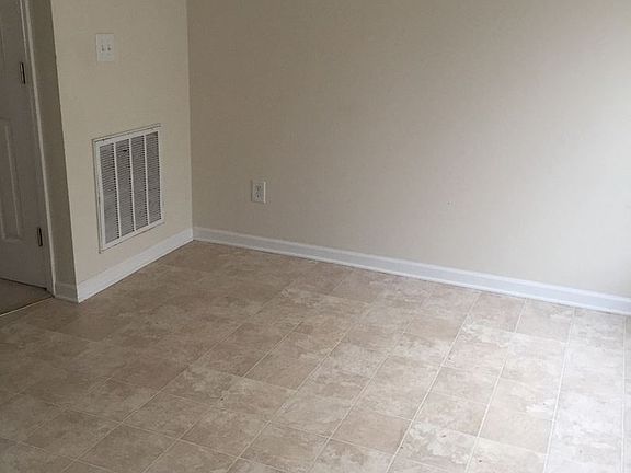 3rd image of 206 Gold Hill Ave #8907902