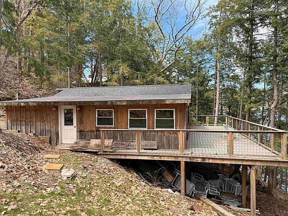 3rd image of 409 Wilson Road