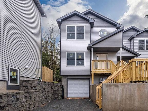 4th image of 16 Deerfield Ct