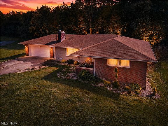 2nd image of 2441 Stocker Ave