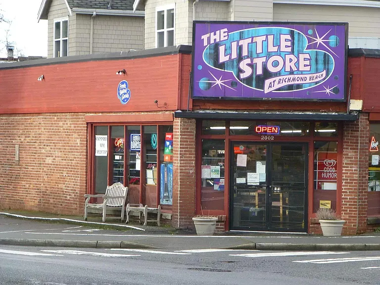 2 Blocks from the Richmond Beach Little Store