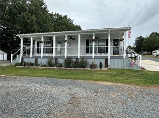 154 Grand View Dr, New London, NC 28127