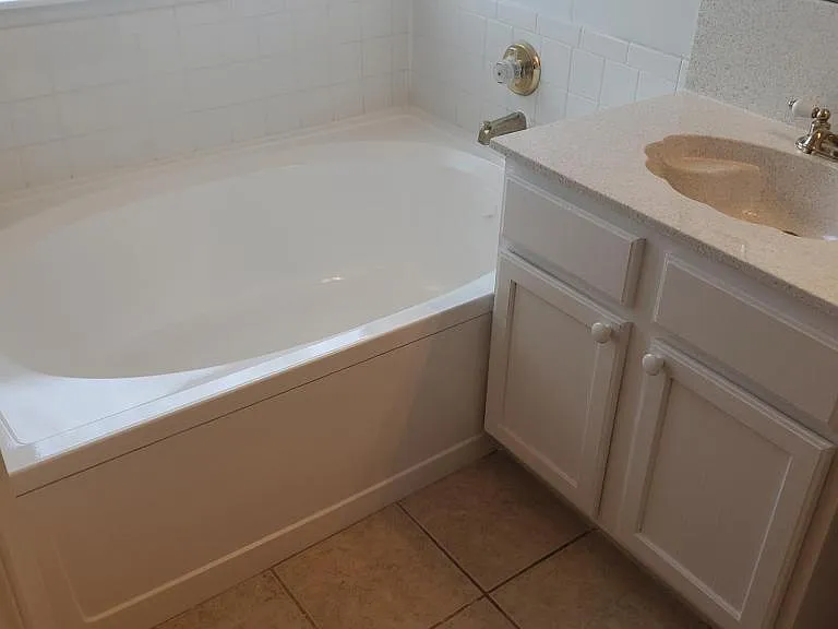 924 Hillrise Dr — Photo 14