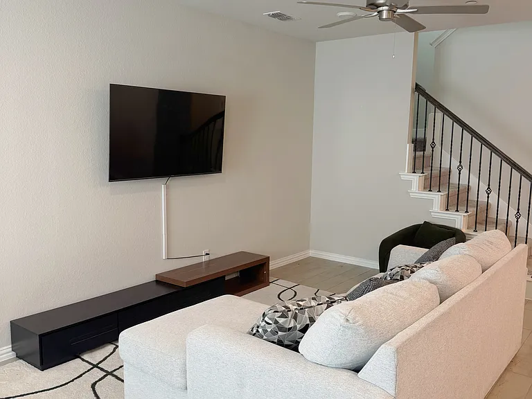 3028 Shire Dr — Photo 4