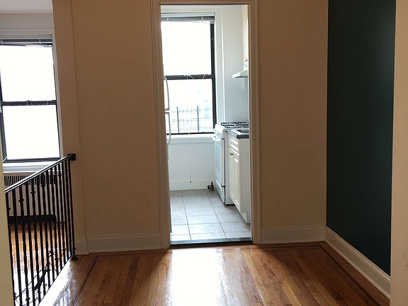 4th image of 615 W 172nd St APT 5C