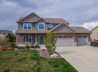 4008 Sutter Rd, Bloomington, IL 61705