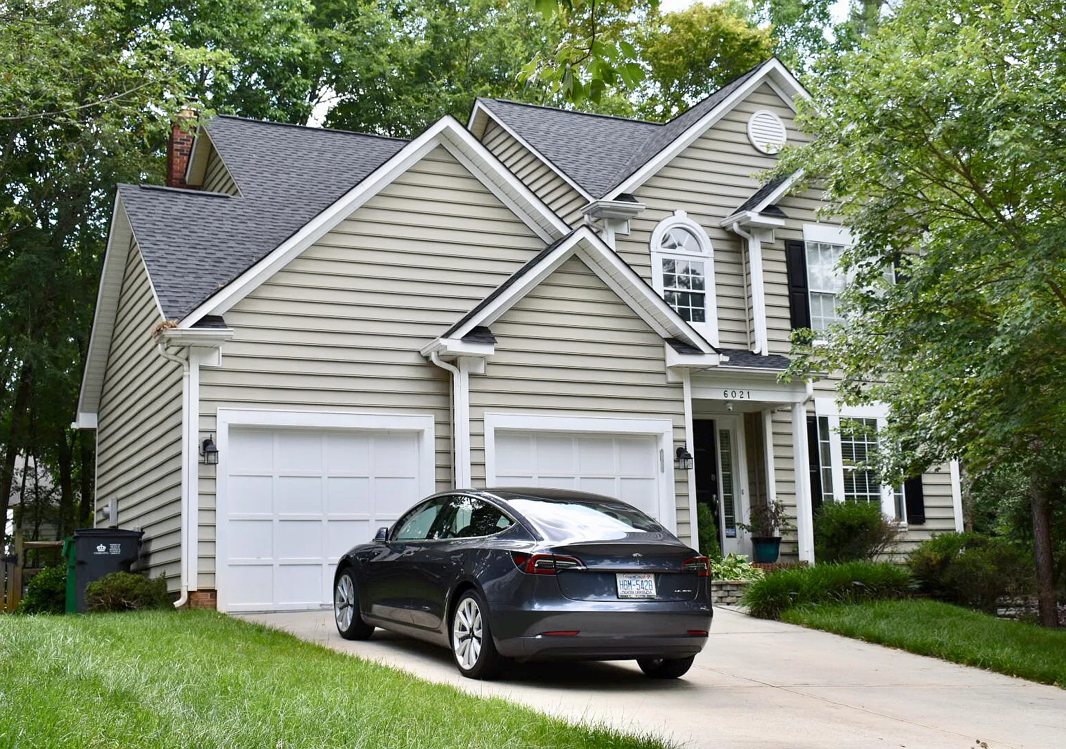 3 bed, 2.5 bath, 1700 sqft, $875 — Photo 1