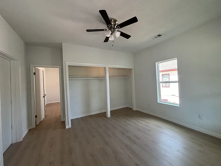 1815 Leath St — Photo 17