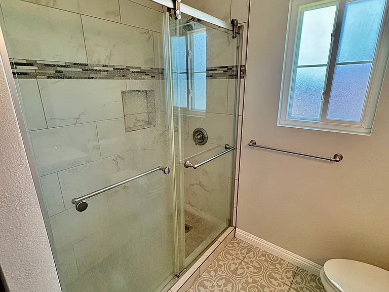2035 Grove Ave — Photo 13