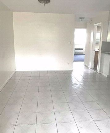 2nd image of 14735 Barclay Ave Fl 3