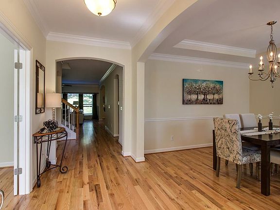 4th image of 1408 Hanson Dr