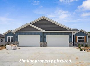 660 Maclan Ct, Iowa City, IA 52246