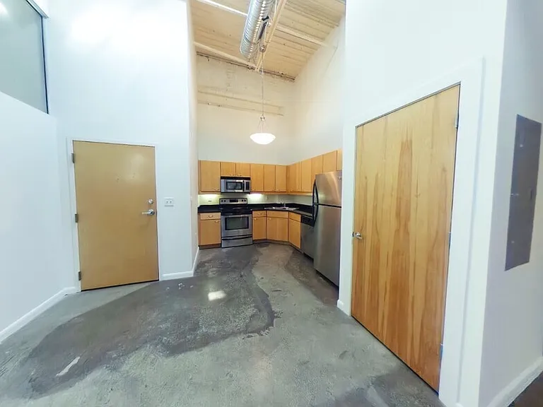 1011 W Marshall St #136 — Photo 1