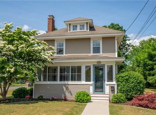 12 Freestone Ave, Cromwell, CT 06416