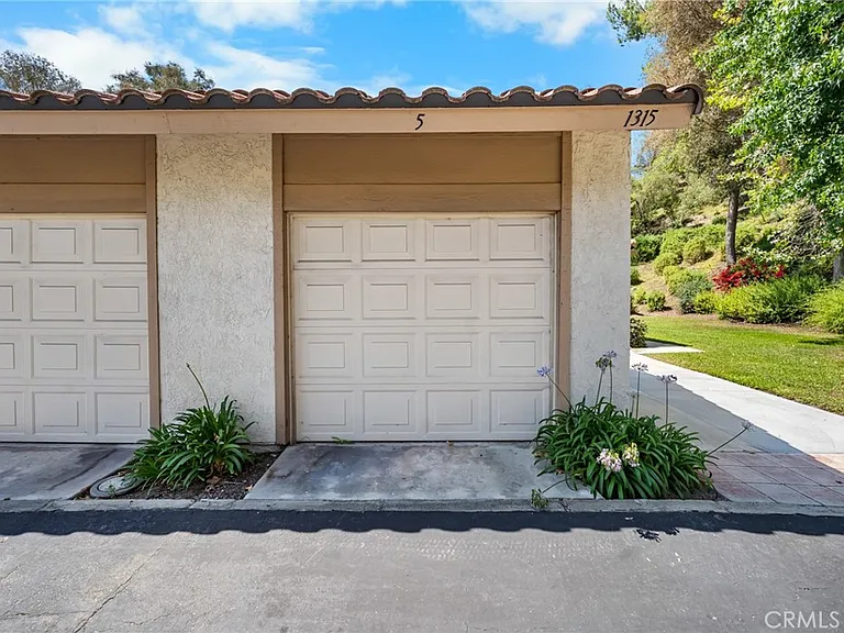 1315 Albariza Pl #5 — Photo 24
