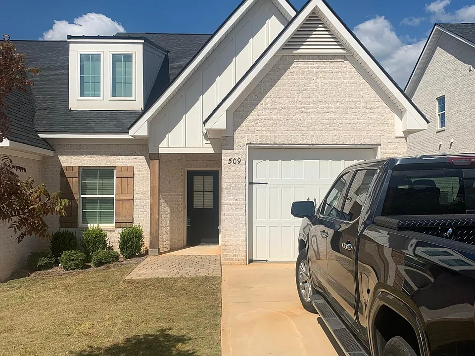 509 Cloverdale Dr