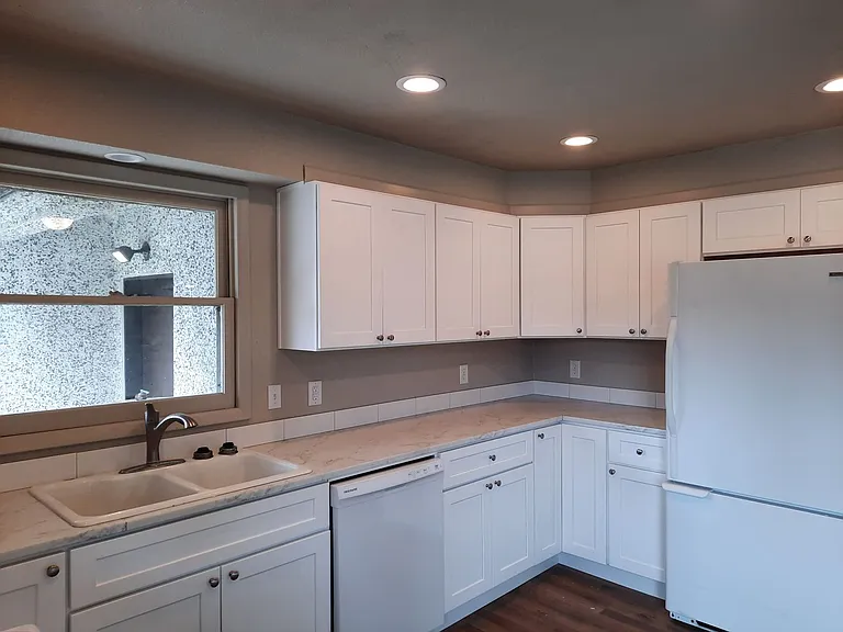 EN0064 James St Duplex- 2 Units — Photo 10