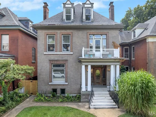 3532 Victor St, Saint Louis, MO 63104
