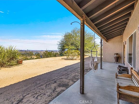 3rd image of 61481 Latham Trl