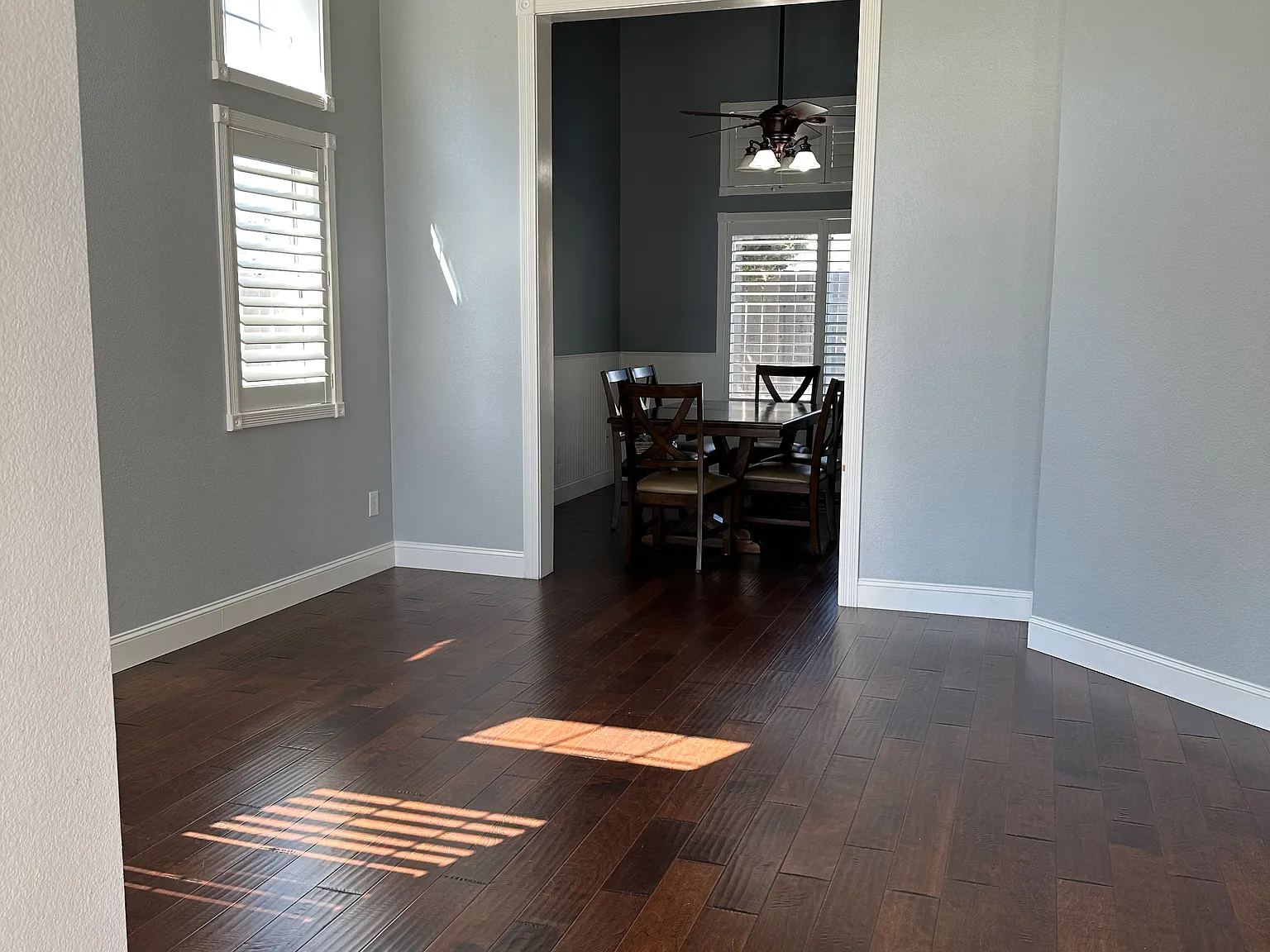 4 bed, 2.5 bath, 2016 sqft, $3,200 — Photo 4