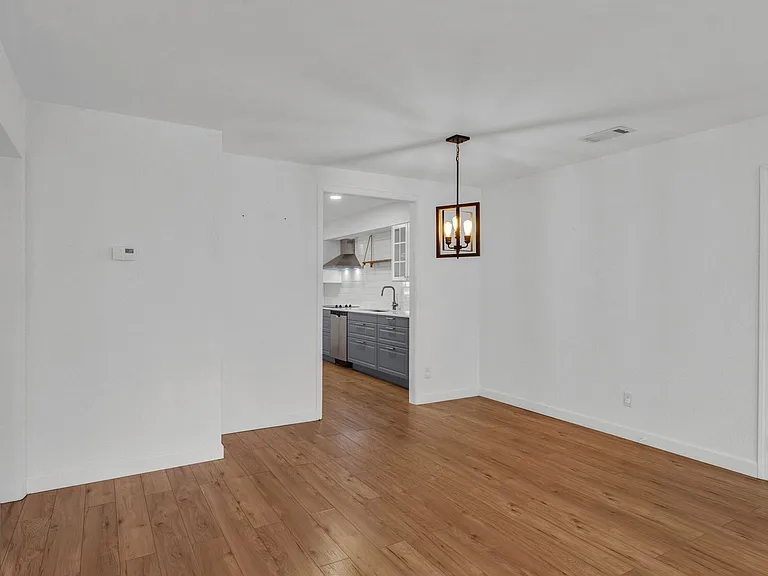 3033 SW Lydia Ave #107 — Photo 8