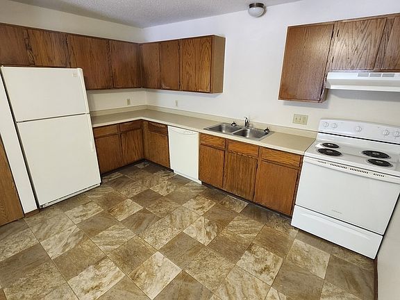 3rd image of 847 Driftwood Dr #6