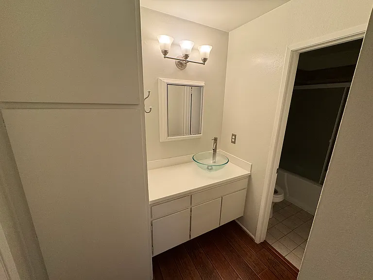 8640 Gulana Ave #J2009 — Photo 10