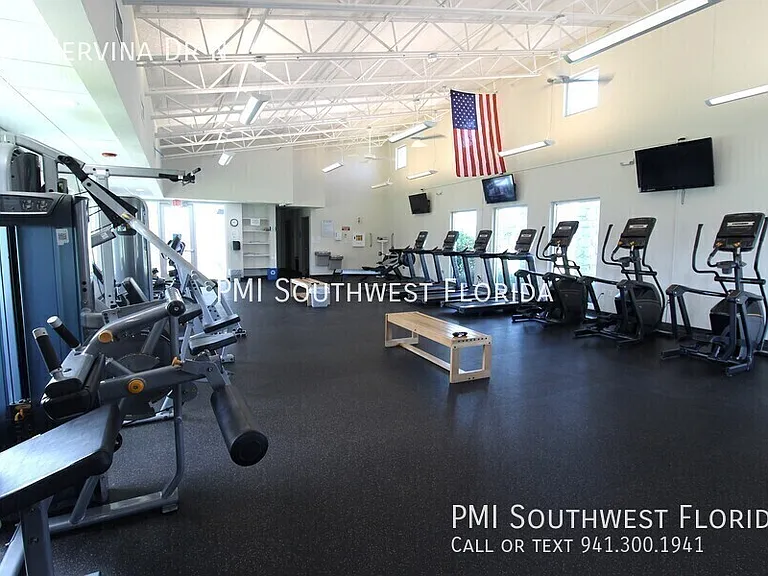 607 Cervina Dr N — Photo 28