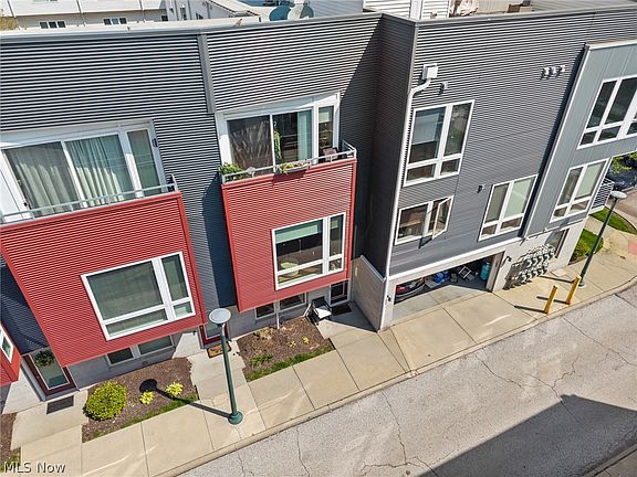 2nd image of 7306 Marina Ct