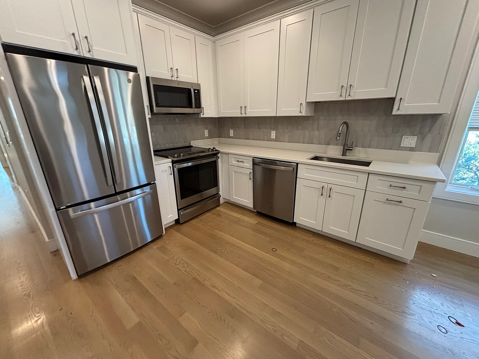 2 bed, 1.0 bath, 860 sqft, $3,595 — Photo 1