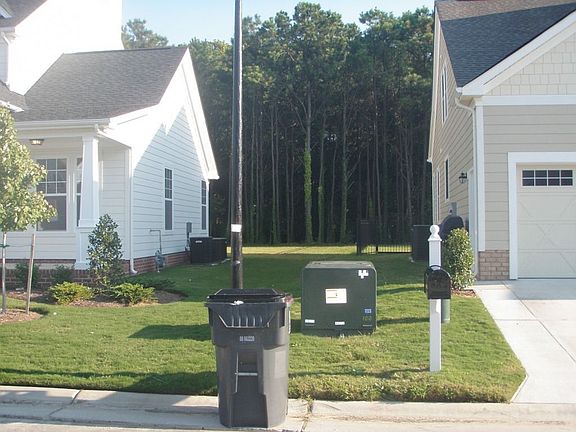 3rd image of 5436 Memorial Dr