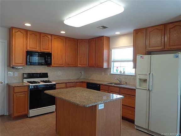 2nd image of 2362 Torrington Dr