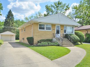 2224 Terry Ln W, Broadview, IL 60155