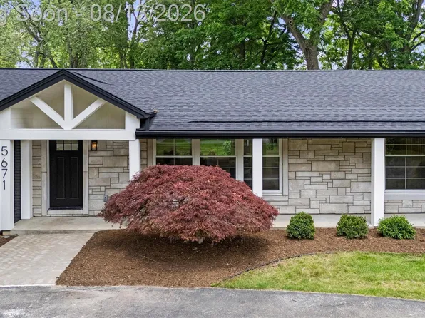 5671 Shadow Ln, Bloomfield Hills, MI 48302