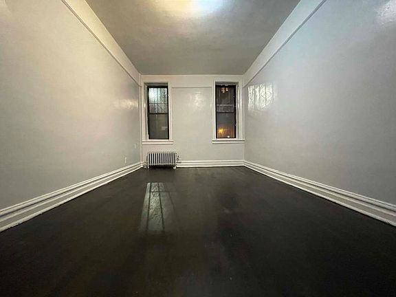 3rd image of 2157 Ocean Ave #1S