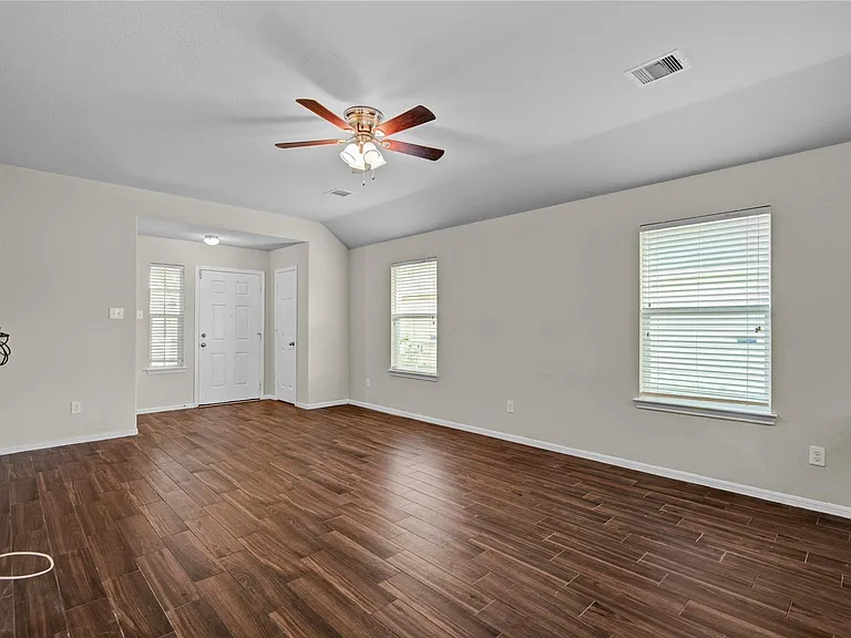 5939 Brenwood Trails Ln — Photo 9
