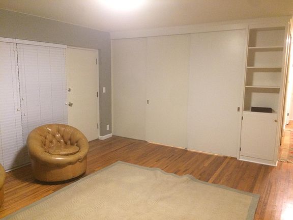 4th image of 1164 E Sierra Way