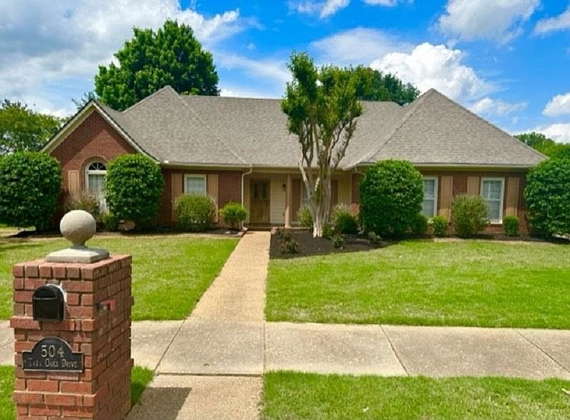 1st image of 504 Tara Oaks Dr