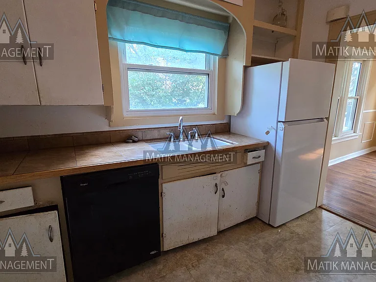 16 9th Ave NE #1 — Photo 24