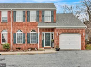 13 Fallowfield Cir, Shillington, PA 19607