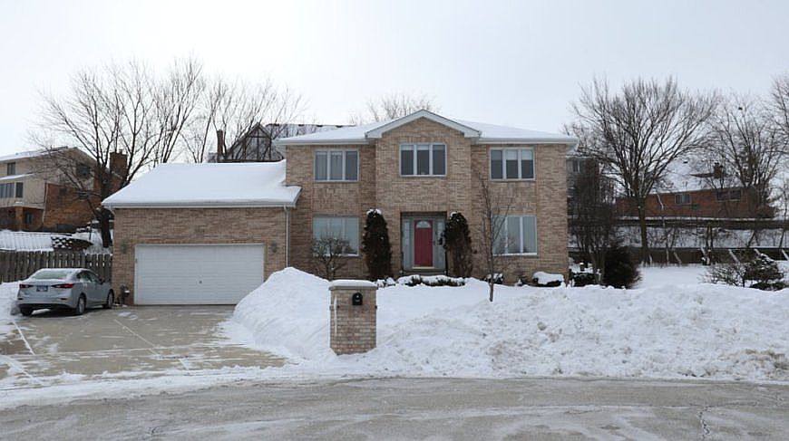 1st image of 8924 Emerald Ct