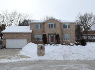 8924 Emerald Ct, Hickory Hills, IL