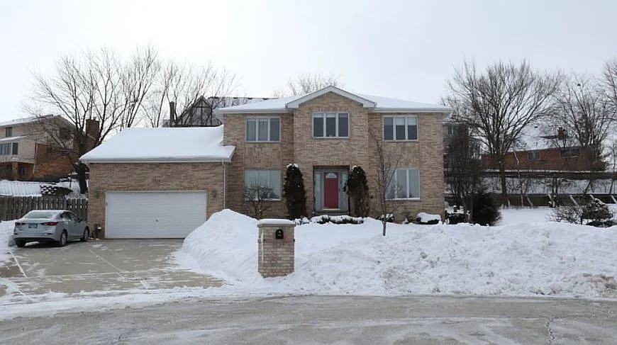 8924 Emerald Ct photo 1