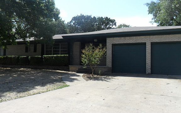 2nd image of 424 Wayne Dr