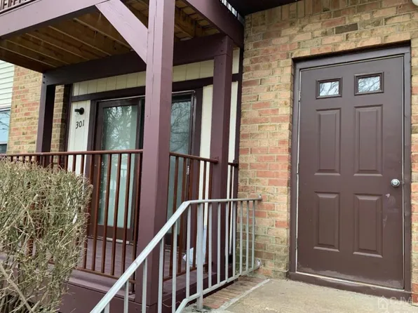 301 N Oaks Blvd, North Brunswick, NJ 08902